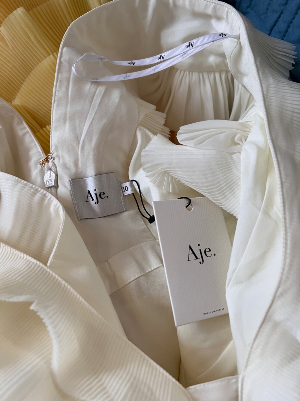 AJE REFLECTION OMBRE GOWN IN IVORY/ACACIA YELLOW, US6, AU10 - Picture 8 of 15
